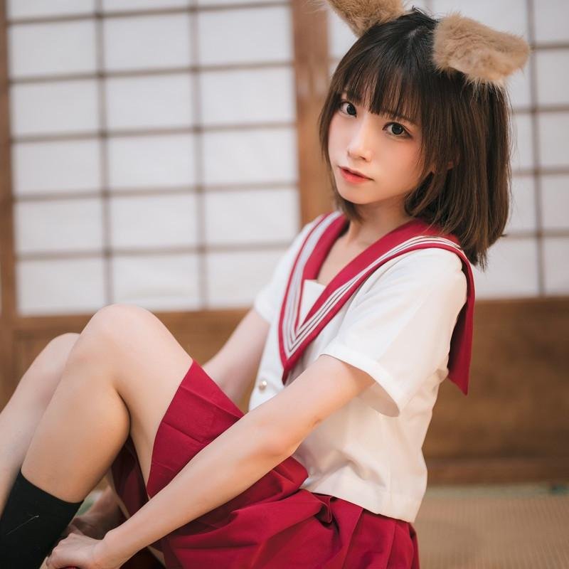 AthenaEddi52502's profile picture. 憂傷如媚陽，灼痛了我的眼，灼傷了我的心。