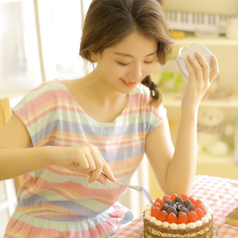 conrado_ge70075's profile picture. 我們的小故事，就像樹葉在陽光下的陰影，細碎而斑駁。