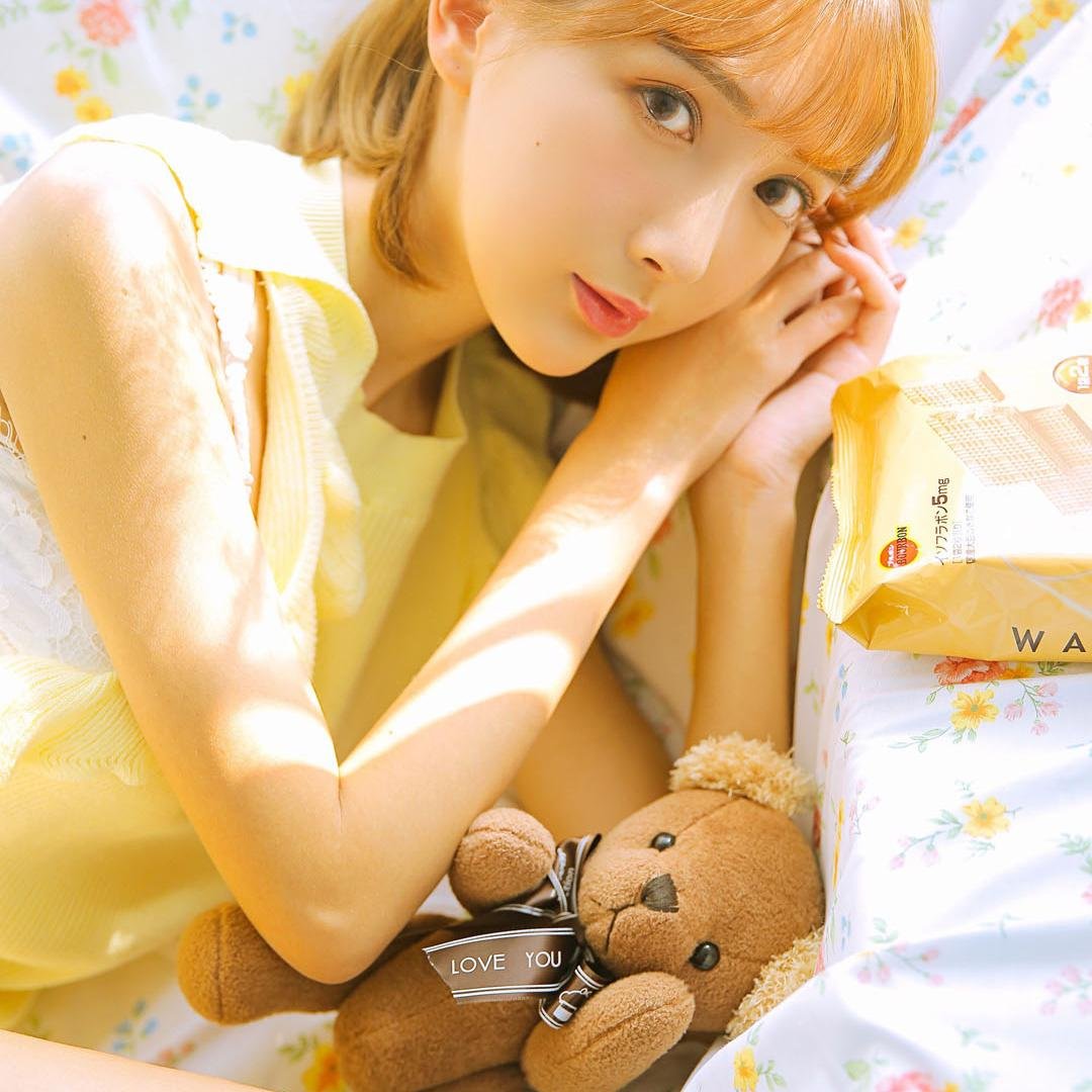 FRudolphm8034's profile picture. 和大家認識也挺久了 也沒給過大家什麼福利 不如這樣吧 評論裏留下你最想要的東西 然後你們自己攢錢去買 我監督你們