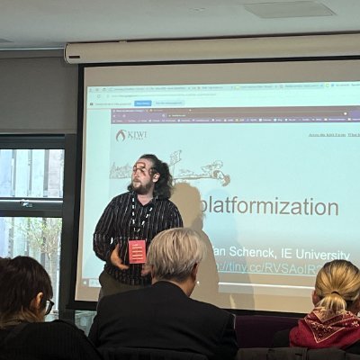 Assistant Professor @IEuniversity - PhD @PittTweet - studying digital media and reactionary networks - views are my own