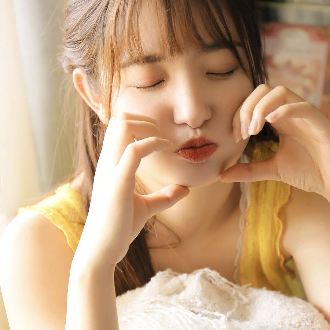 FBessl24366's profile picture. 我們微笑約定，沉默接受，彼此更成熟。