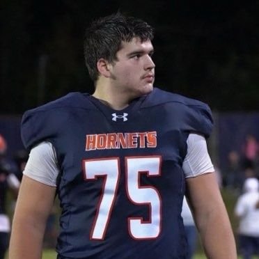 16 ll 6' 🥞 265# 🥞 ll 🏈 OL, DL, LB 🏈 ll CO '27 🎓 ll 💪 350 # BENCH 💪ll #1 Shot Put in VA (C/O 27) ll 4.3 GPA