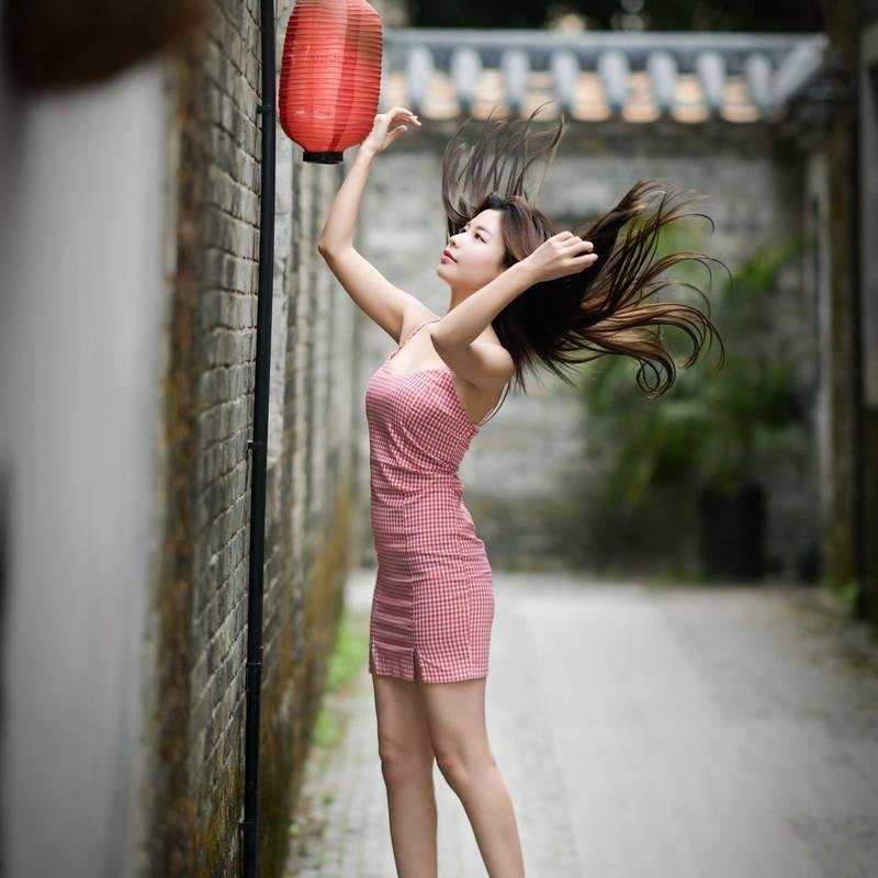 JoyceWesle85668's profile picture. 寧願醜的精彩，也不美的雷同。