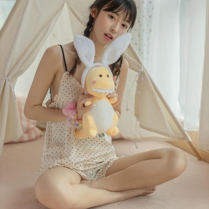 bellet64306's profile picture. 過往的青春，訴寫白紙般的純真。