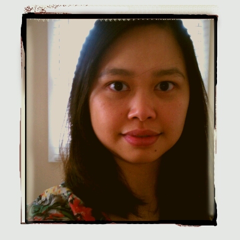 I'm a mom of 2, a blogger, a reviewer, a crafter, a scrapbooker, and a wanna be web-designer.