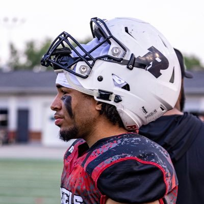 6’1 | 215lbs | Linebacker | 2024/25 Provincial all star🏈(Alberta) | 3.2 GPA | C/O 2026 (post grad) | 587-707-2782 | antwonecedwards@gmail.com