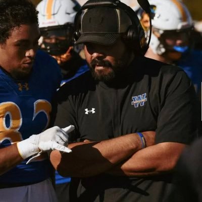 Husband, Father, Offensive Line Coach/Director of Player Personnel @WBUFootball #GoNeers 1 John 4:19