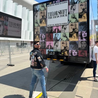 Swiftie TAYLOR’S VERSION. 🎮 Instagram - XleohX - 🖤REP TOUR (Aug 4th,2018) 🩵 ERAS TOUR Paris (May 11th,2024)