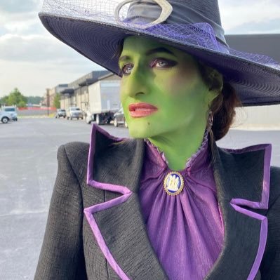 🀥 : ̗̀➛ i change my name so people get confused 🔮✨ down the witches road ੈ✩‧₊˚ im in my agatha all along era 🧙🏻♀️👻🎃