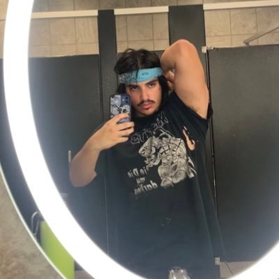 wormgirl63's profile picture. 