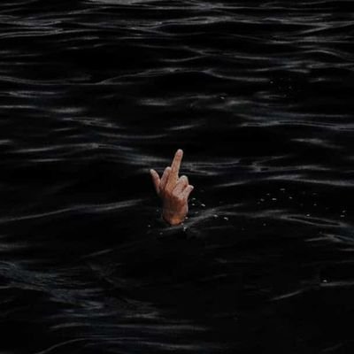 Max_2well's profile picture. Don’t be too quick to judge 👩‍⚖️