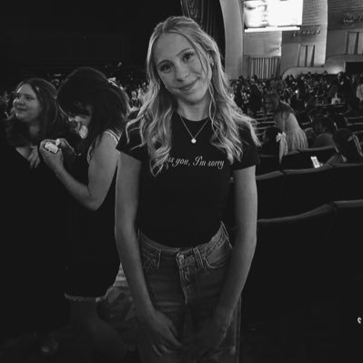 Swiftie since 6, seeing Taylor in Toronto!! saw Gracie at radio city! TNx3