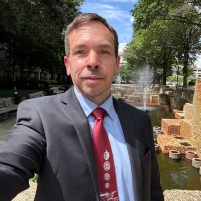 Navy Veteran | Photographer | GMU Patriot | libertarian