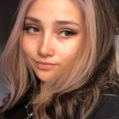 i'm fucking joy and i hemorrhage light! she/her.