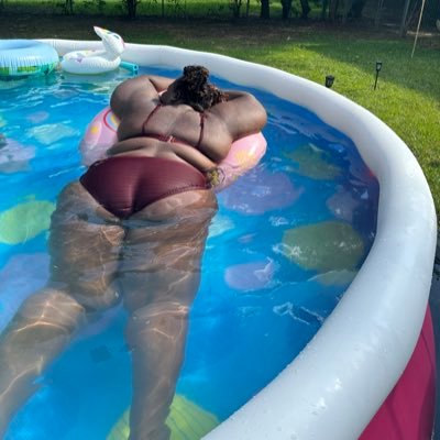 BiSexual 🌈🦄 Free Spirit, Not Here For A Long Time Just Here For A Good Time 😏 CashApp $BeauTeeByT