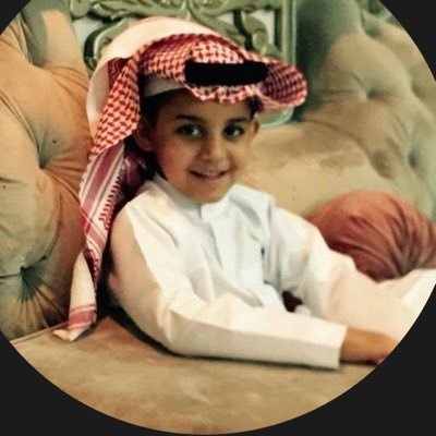 حالي يطيب بشوفتك وتعطر الانفاس•• وآضيع بعـيونك والشــوق باقــــي.