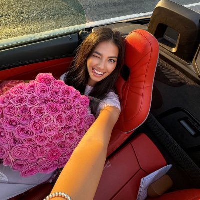 Mina8386xx's profile picture. No cryptocurrency ....Don't lower your head, your crown will fall ❤️