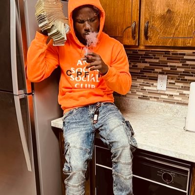 i understand who I am so I let my pride go 💫 “ BROKE NIGHTS OVER “ #IndependentRapper Ⓜ️♻️🤞🏾#305 📍