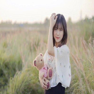 LallyB15397's profile picture. 