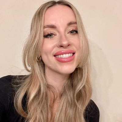 LindsayRobs's profile picture. 