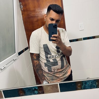 pollito1443's profile picture. 