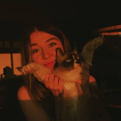 Ecosystem Growth @Angelhack @Devlabs_AH
helping folks bring their development ideas to life | love my cat & memes
let’s chat: polina@angelhack.com