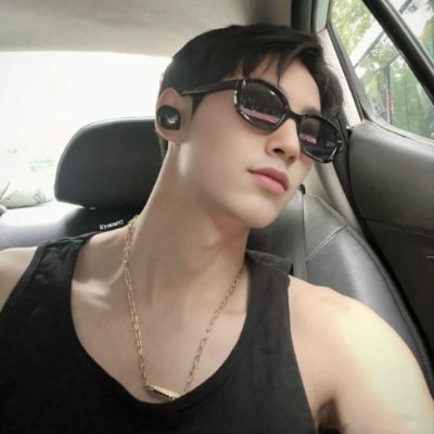 Ubynazwi's profile picture. Genz