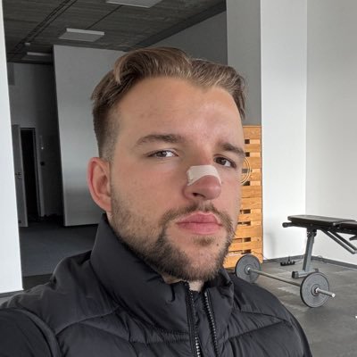 dominikskarka's profile picture. • Educated 1000+ Investors • Angel Investor & VC • Crypto Deal Flow and Venture Lead • Co-founder of CRYPTONYT (1/2)