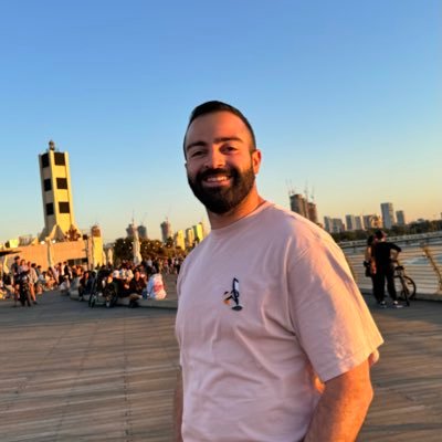 Podcaster | Storyteller | Copywriter ⚽️ כותב על כדורגל ואספן תלבושות ⚽️