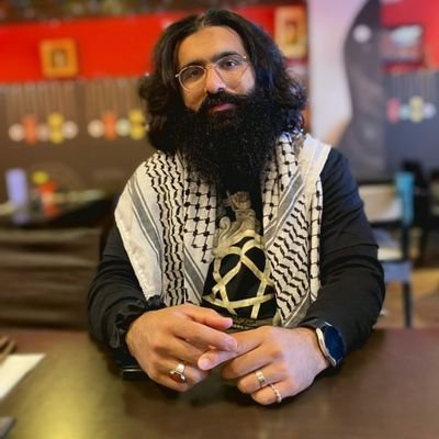 āŖā
PhD in Islamic Liberation Theology @ University of Edinburgh
@revreadingroom