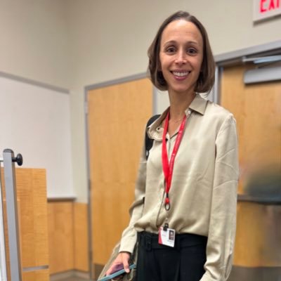 Intensivist. ED doc. ECMO Specialist. Vent nerd. Proner. Runner. Mom. Last comes first. Alum @ColgateWBB @UMichMedSchool