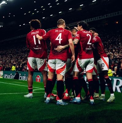 JUST COOL AND FUNNY TO BE WITH||FOOTBALL⚽AS HOBBY||MANCHESTER UNITED🔴||GRAPHICS DESIGN🎨🖌️AND PAINTING 💻WHATSAPP:+2347057068444