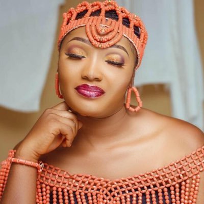 imorayoesther63's profile picture. 