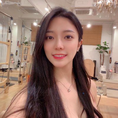 Badminton 🏸Love fitness 💪Lifelong learner 📖 Passionate about innovation 🚀 Coffee lover ☕love cats 🐈 Weekend golfer ⛳No porn 🚫No DMs without verific
