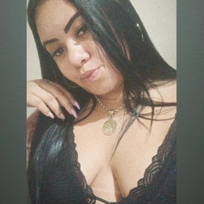 Ela já perdeu o chão tantas vezes, que acabou aprendendo a flutuar 🍃😉👌