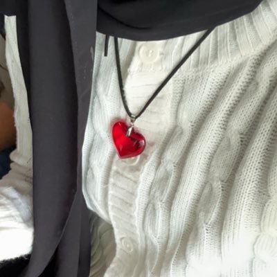 nyaapasuu's profile picture. currently on blindbox hyperfixation