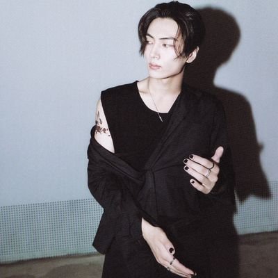 I'm like a cherry blossom, I too fall beautifully because I just fell down the stairs and looked good doing it.
|he/him|trans, gay