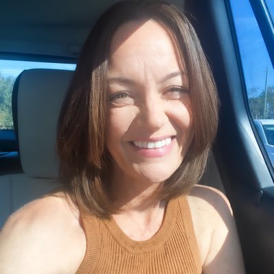 tina_leapley's profile picture. 