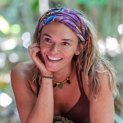 Survivor 47 Castaway🏝️💛 https://t.co/aryJvG2LBA
