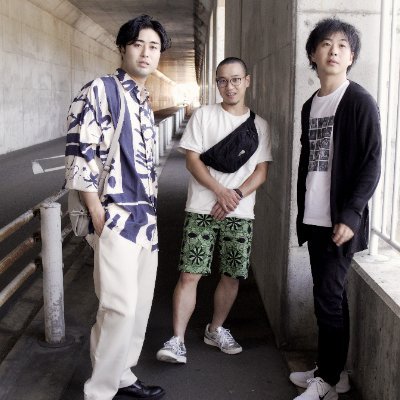 We are public fruit.Alternative Rock Band Active in Kanazawa Japan. 金沢の、そして日本のオルタナティブロックバンド、public fruitです。80s,90sのオルタナサウンドを軸に、かつて誰かに助けてもらいたかった私達のために歌います