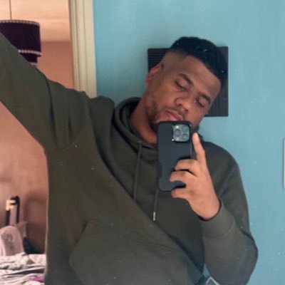 DomxSmith's profile picture. loading…