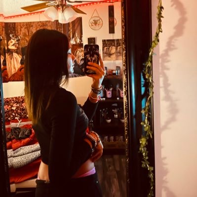 iamno_one222's profile picture. 22 ♎️ ghost goddess 👻•🃏known outcast🃏 what is real will prosper 🔮🪬