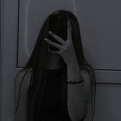 Bassanttsamyy's profile picture. DARK is the art that shows that fucking truth 🖤