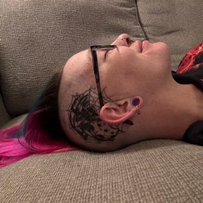 Bandito11001100's profile picture. { Tunnels cave, visions fade…——Swallowed by the vignette} (33 - she/her) ||-// ψ