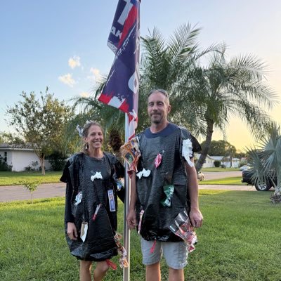 I love Jesus, my family and the USA! 🇺🇸 MAGA and MAHA! ♥️