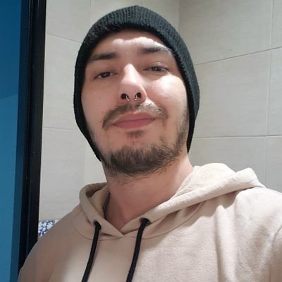 maxiOcampoo's profile picture. 🇦🇷🇸🇪 No hay nada repartido de modo más equitativo que la razón. Todo el mundo está convencido de tener suficiente.