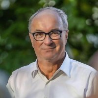 WłodzimierzCzarzasty 📚📖 #Biejat2025 (@wlodekczarzasty) 's Twitter Profile