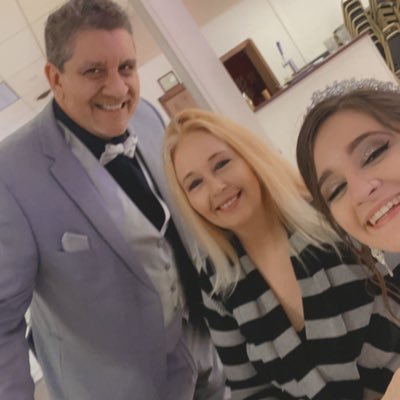 KimberlyLi7324's profile picture. Wife, Mother, Grandmother