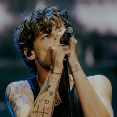 _ItTakeAFool's profile picture. #the1975 :there was something 'bout you that now I can't remember | also @urfavbxtchj