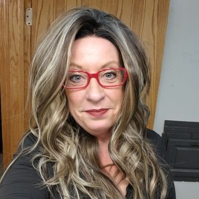 MicheleC_75's profile picture. God~Country~Family First 🇺🇸 Midwest Patriot 🇺🇸 America First MAGA/MAHA 🇺🇸